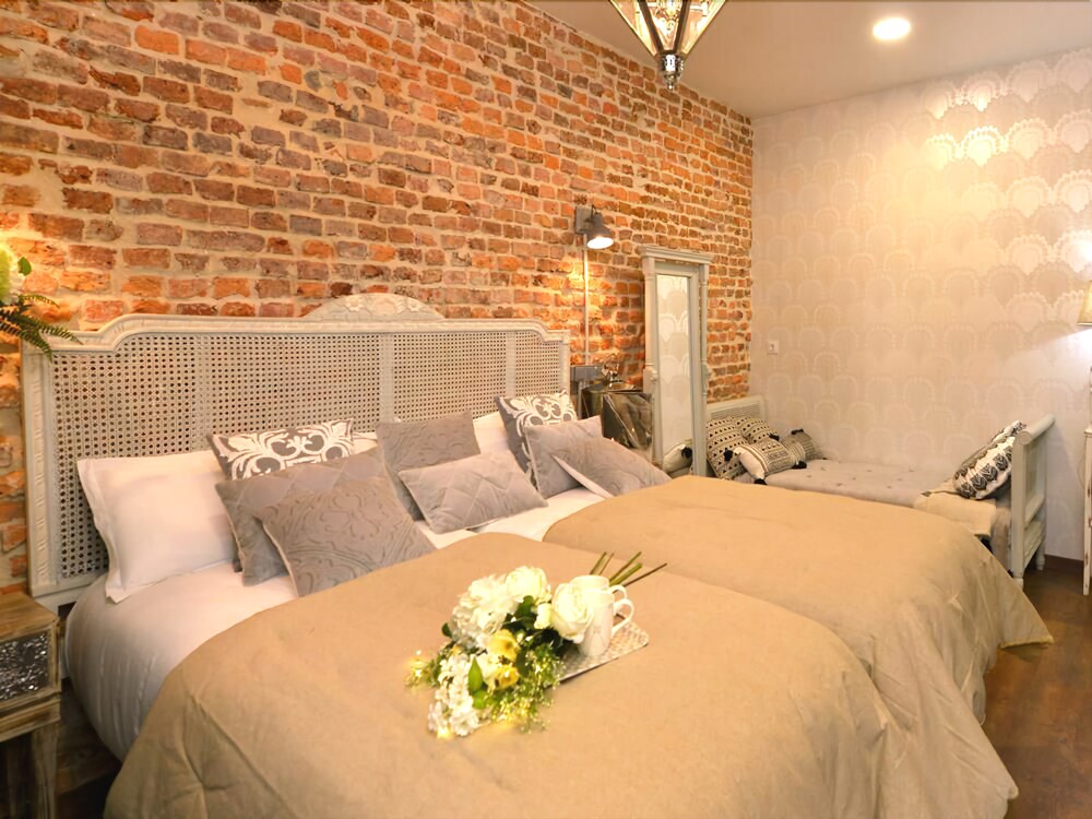 Center Suite