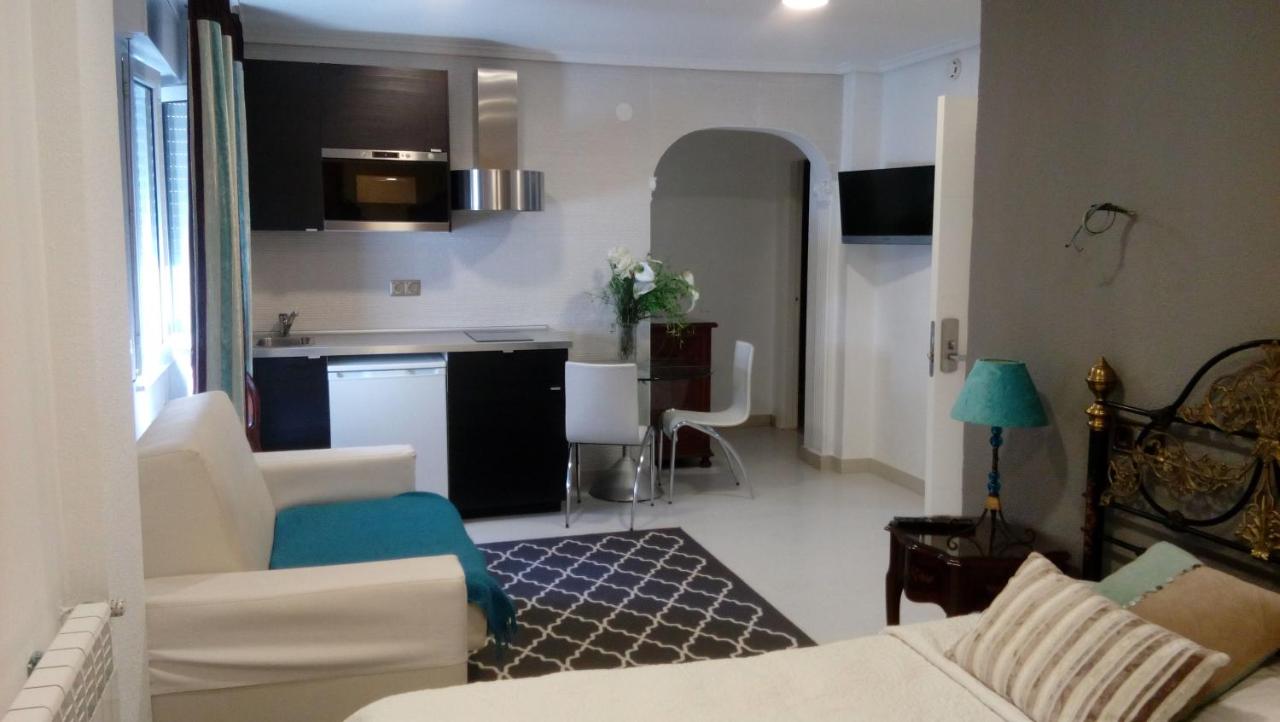 Las Brisas Apartamentos