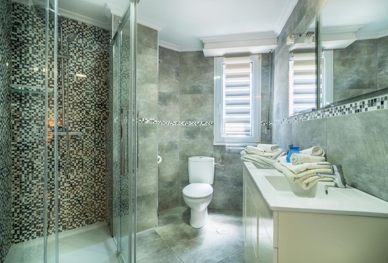 Las Brisas Apartamentos