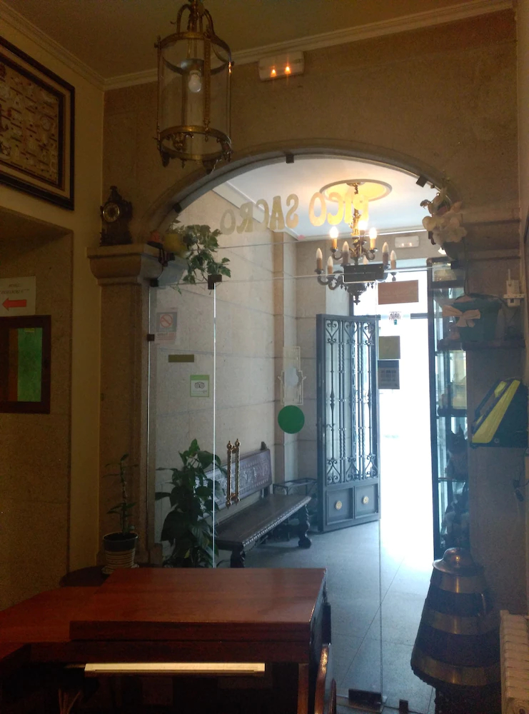 Hostal Pico Sacro I