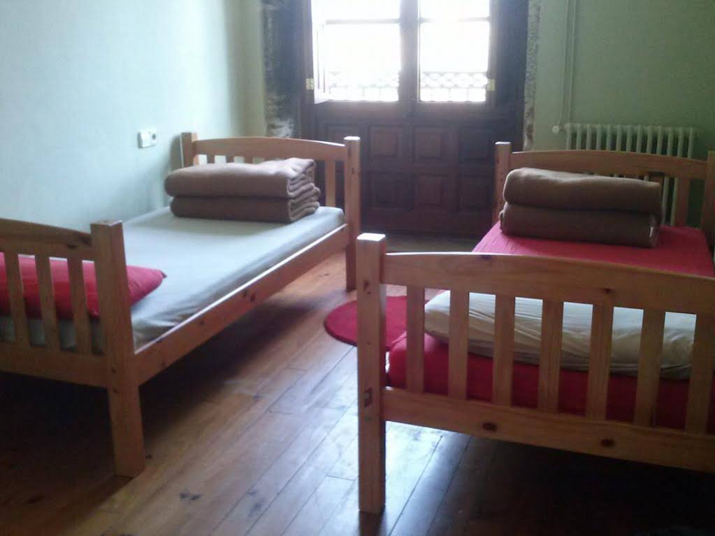 Roots&Boots Singular Hostel