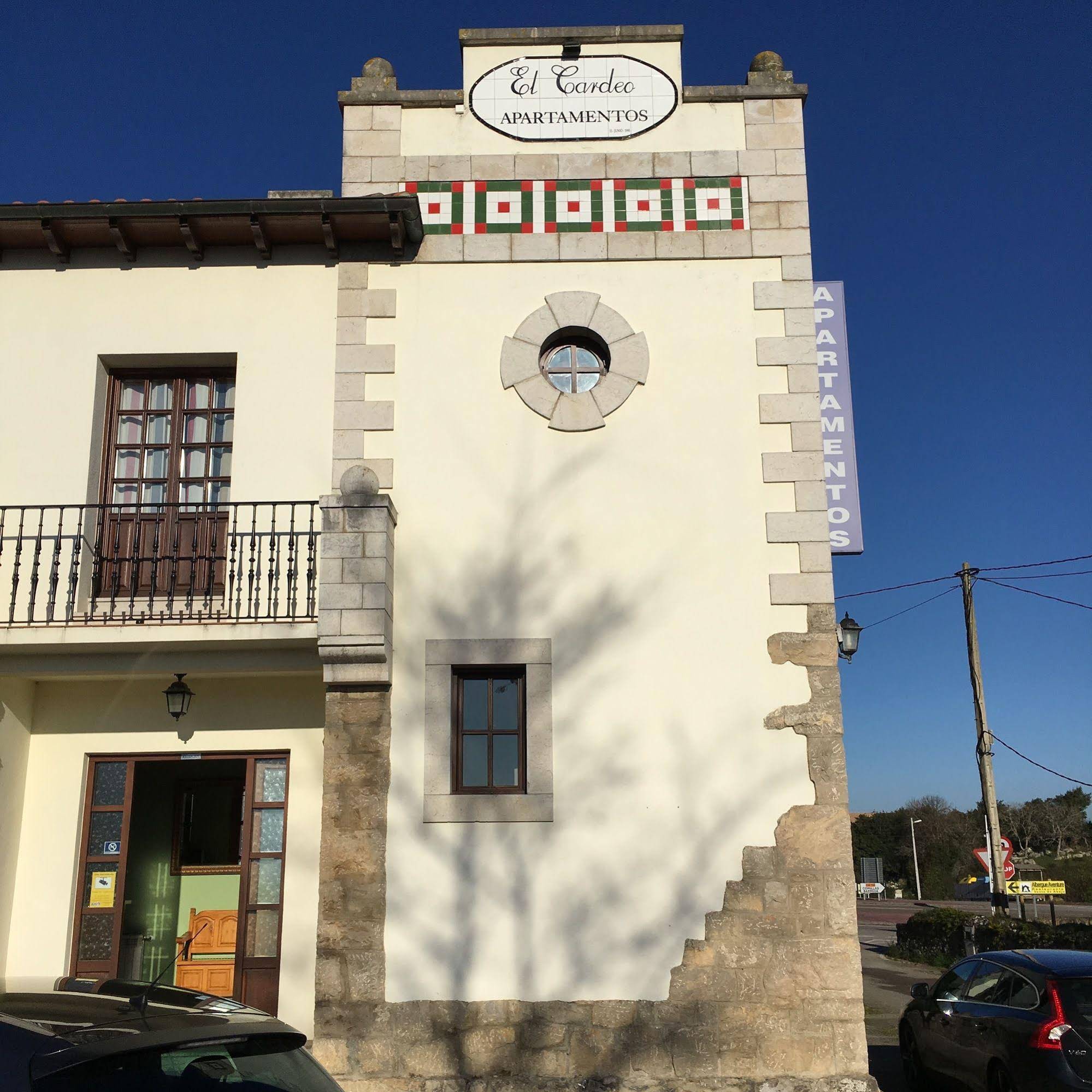 Apartamentos El Cardeo