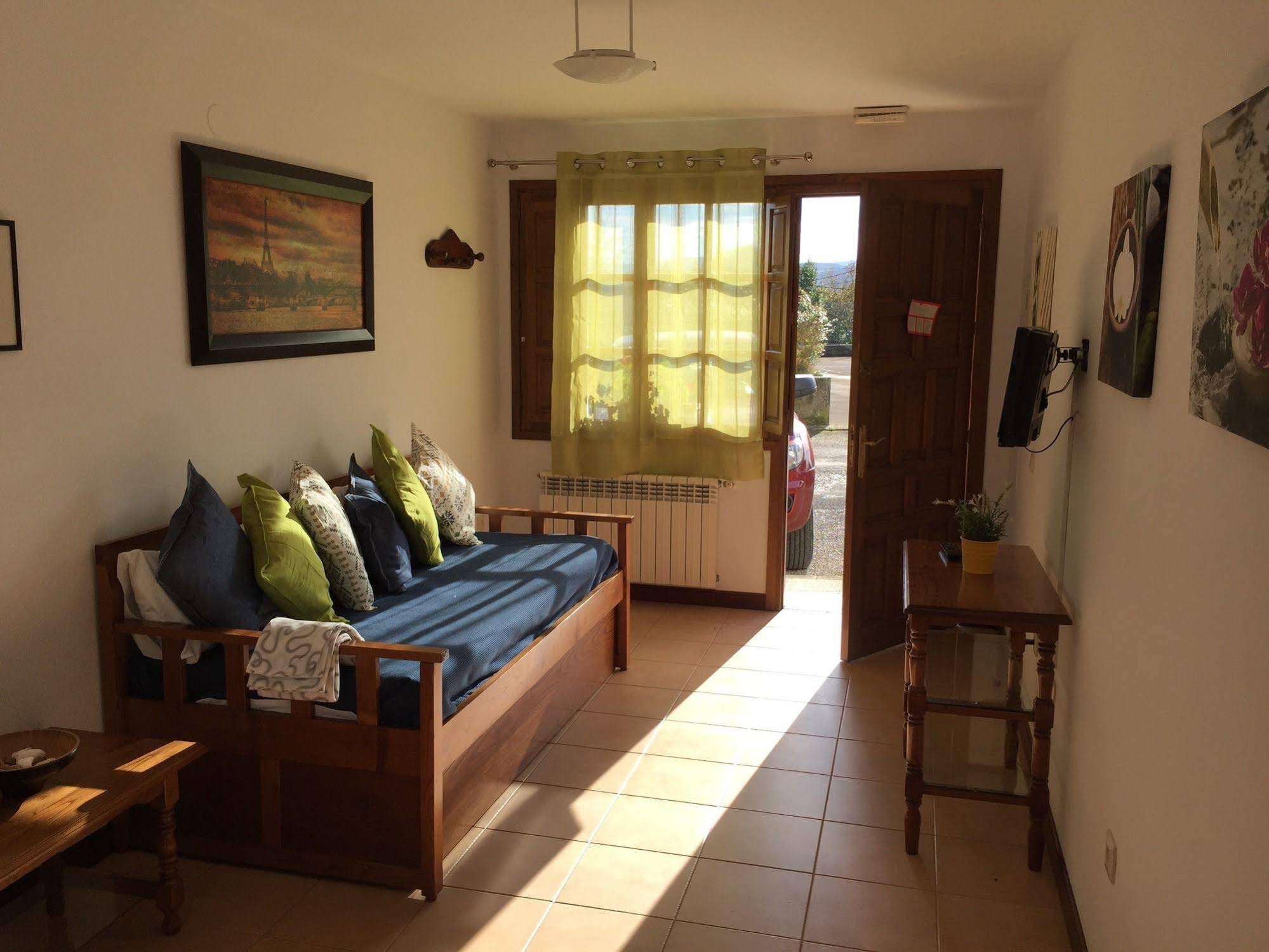 Apartamentos El Cardeo