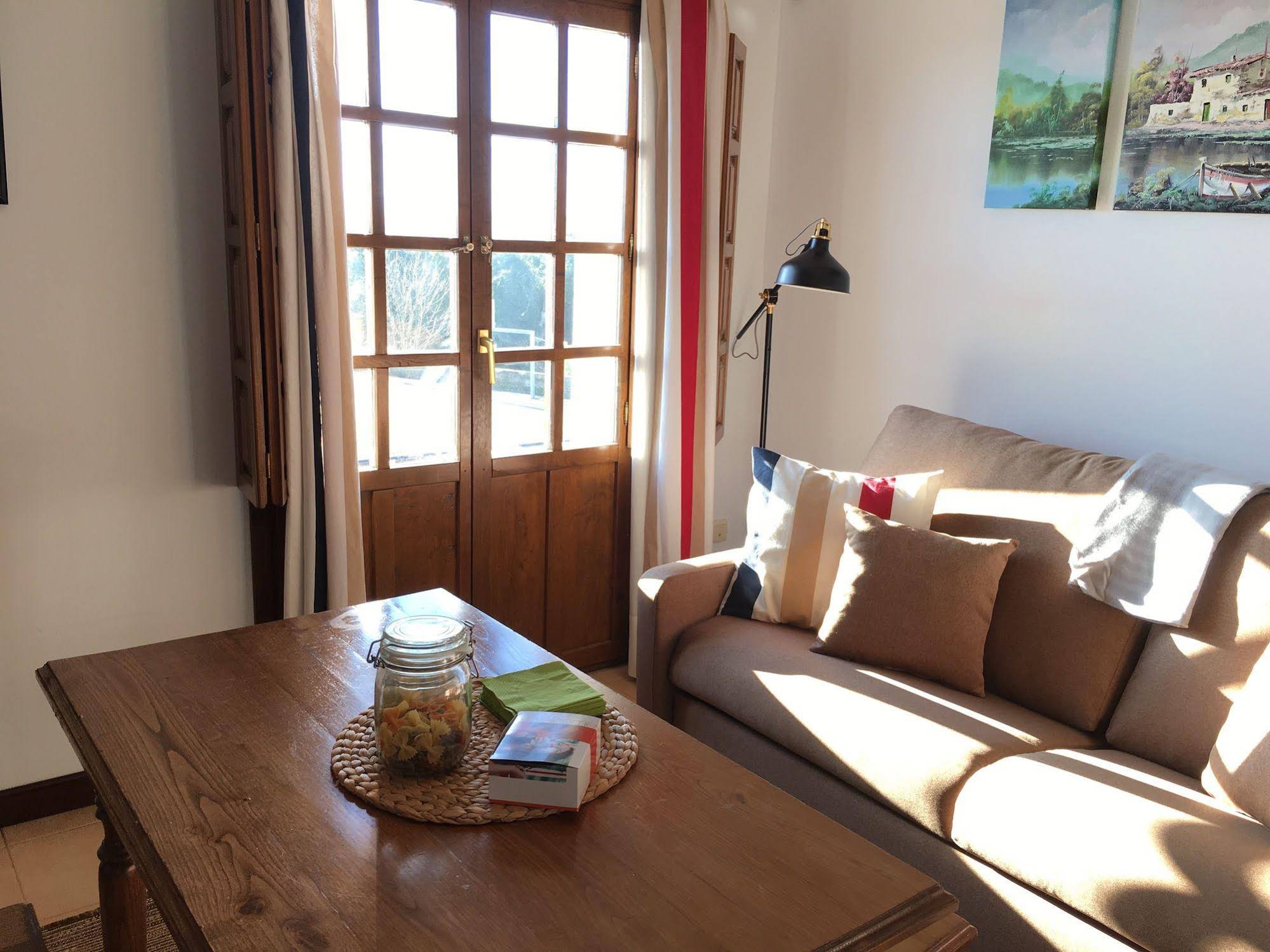 Apartamentos El Cardeo
