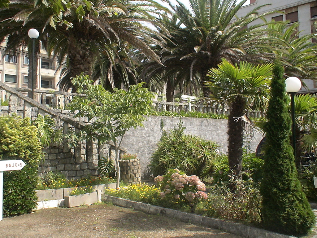 Apartamentos Revo Salinas 3000