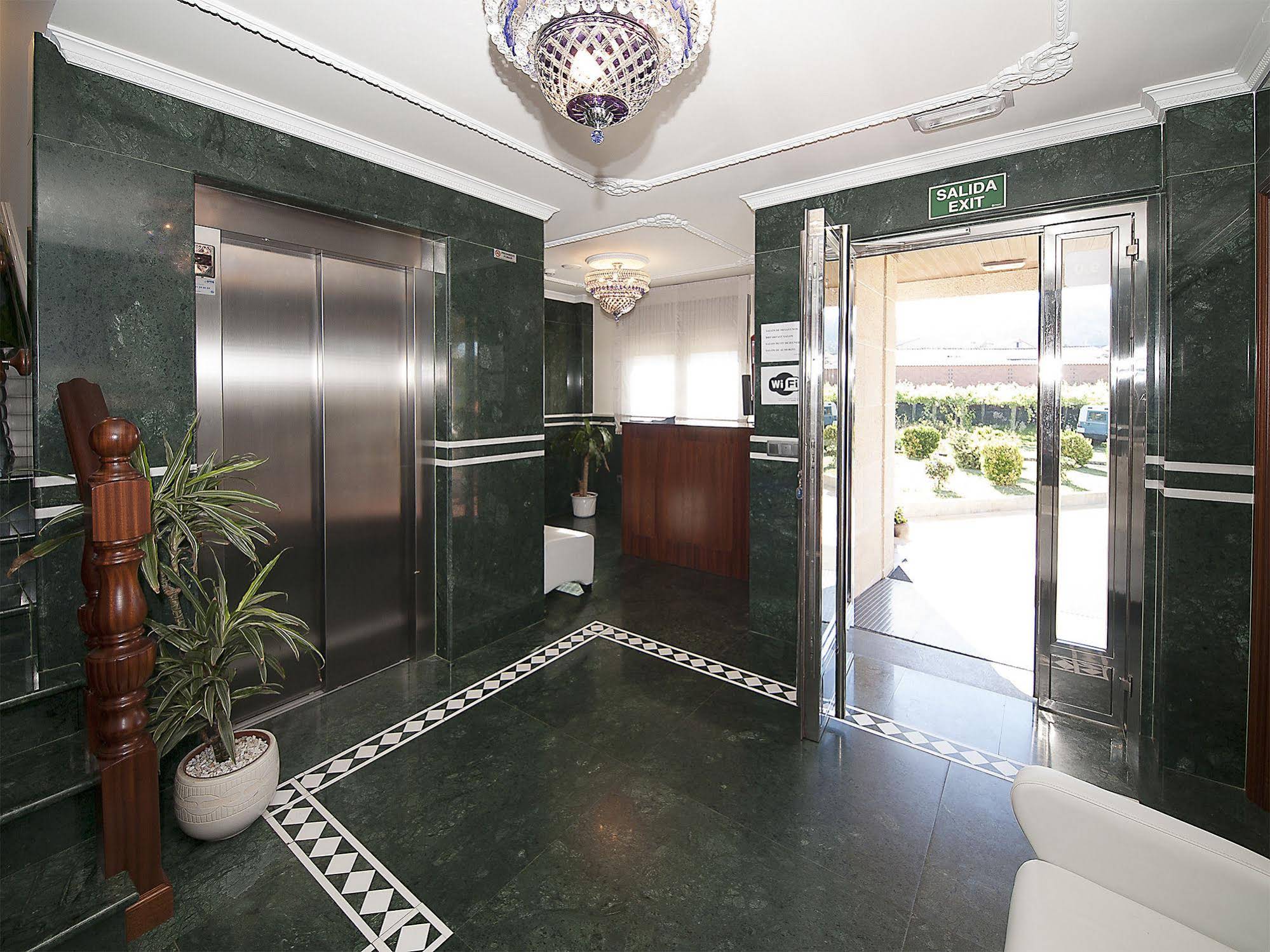Pensión Residencia A Cruzán