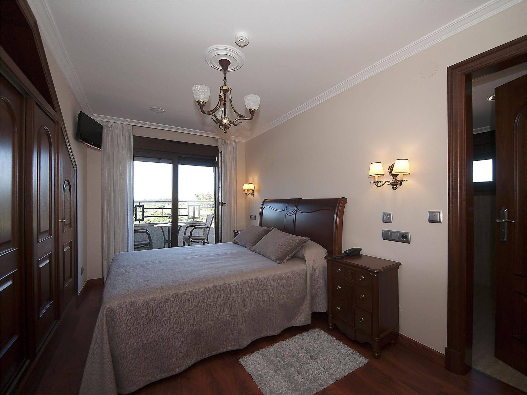 Pensión Residencia A Cruzán