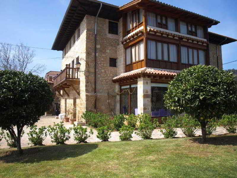 El Pomar Hosteria