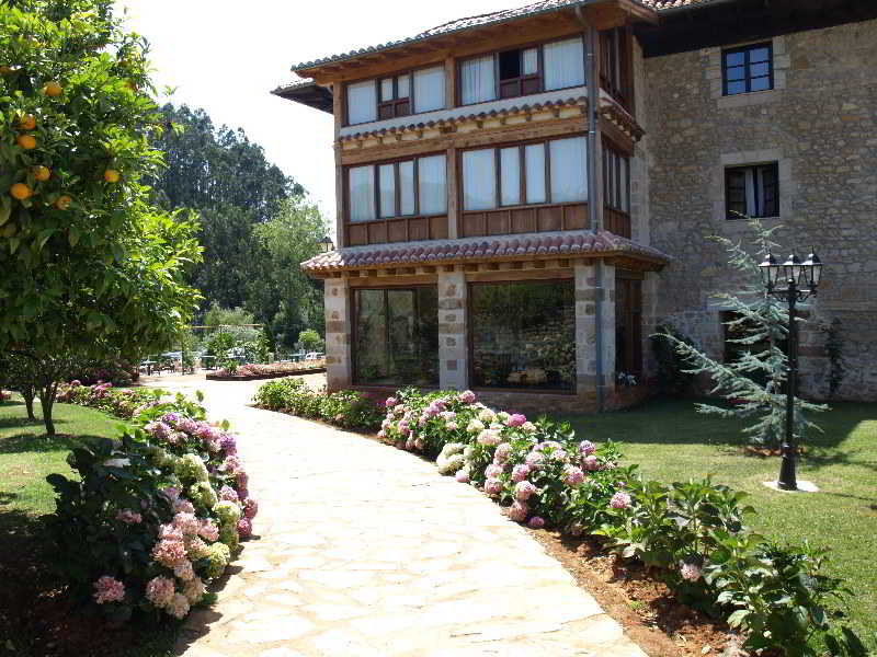 El Pomar Hosteria