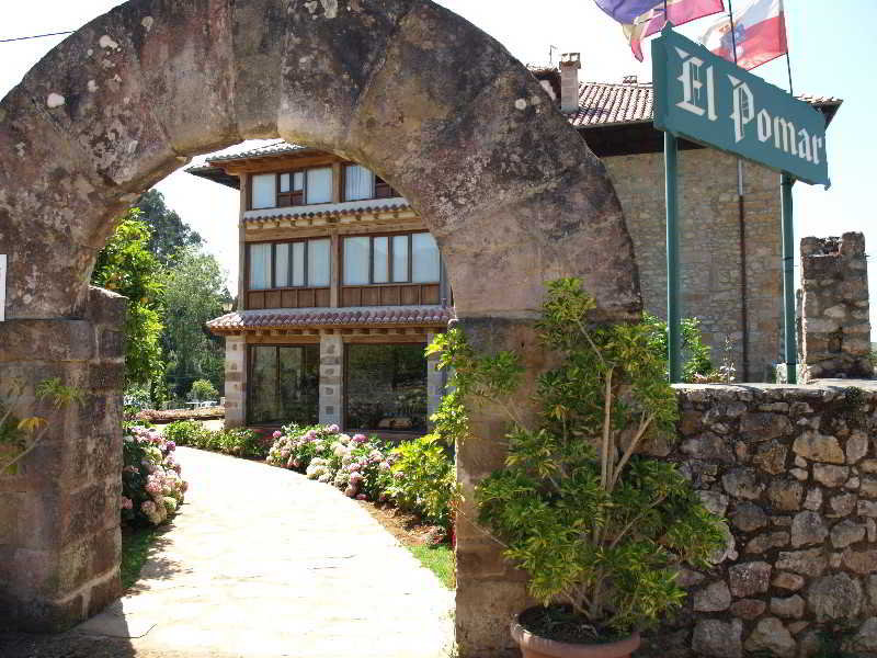 El Pomar Hosteria