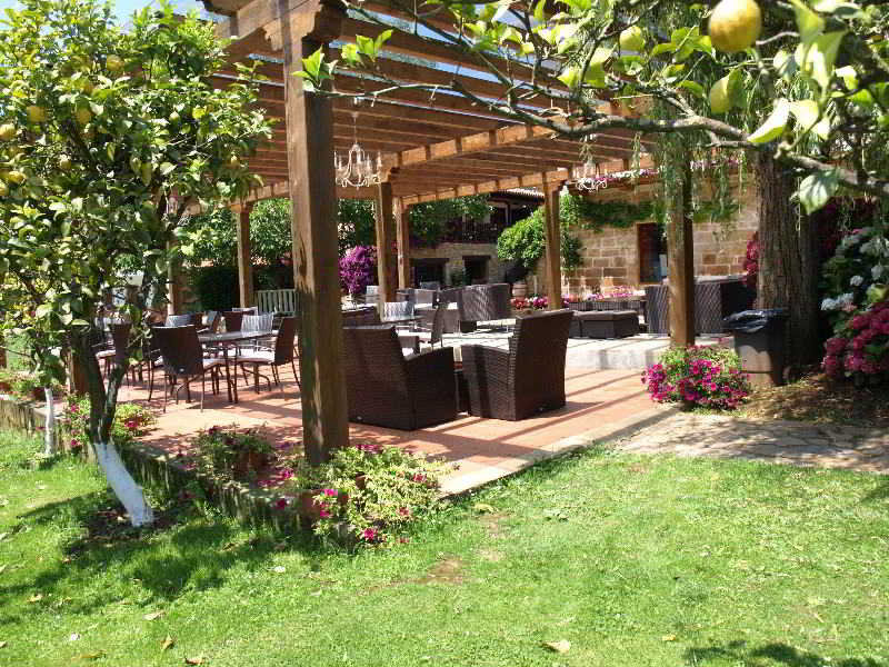 El Pomar Hosteria