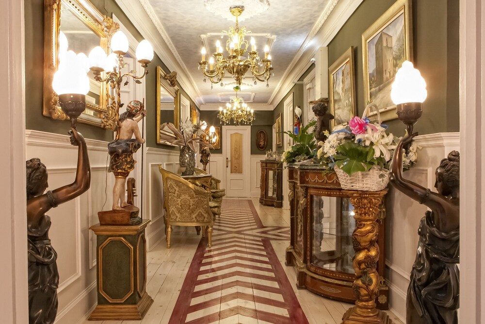 Hostal Puerta del Sol