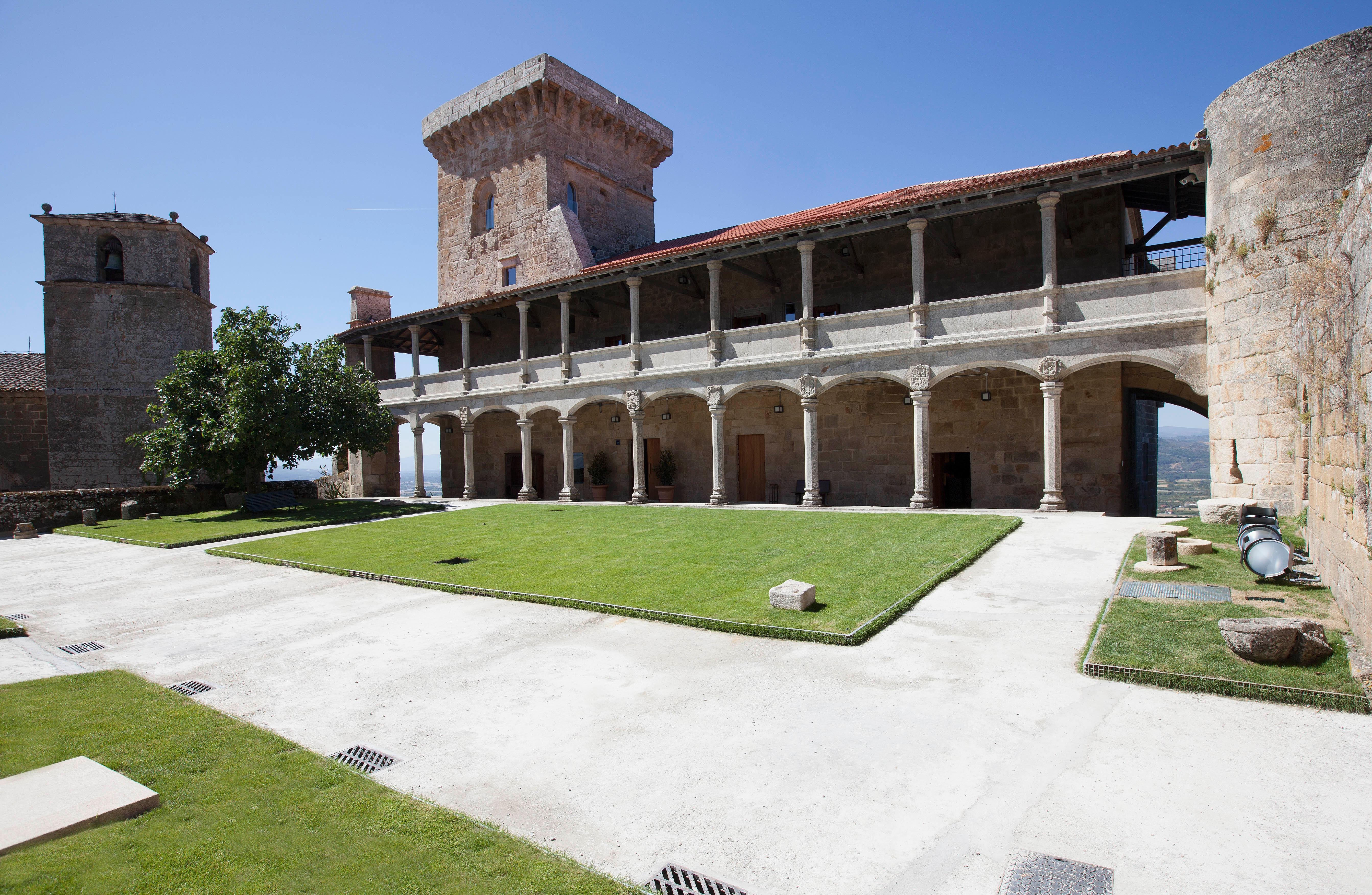 Parador Castillo de Monterrei