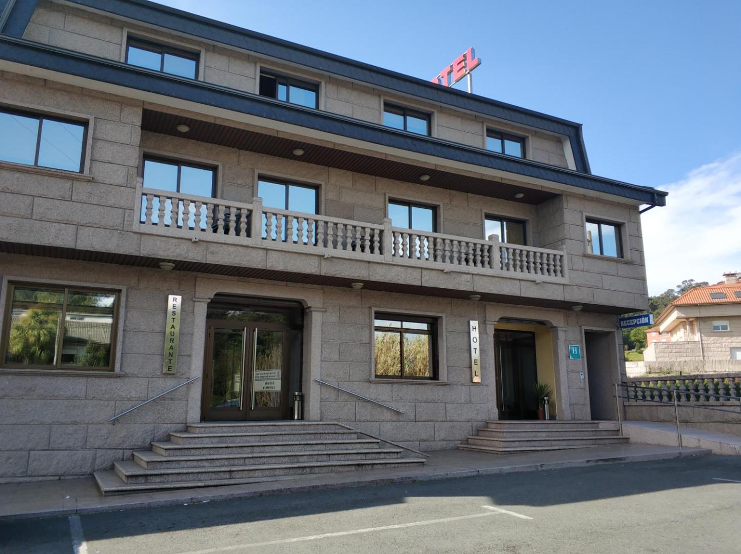 Hotel Avion