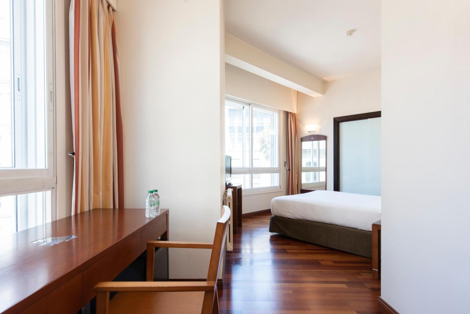 Maroa Hotel