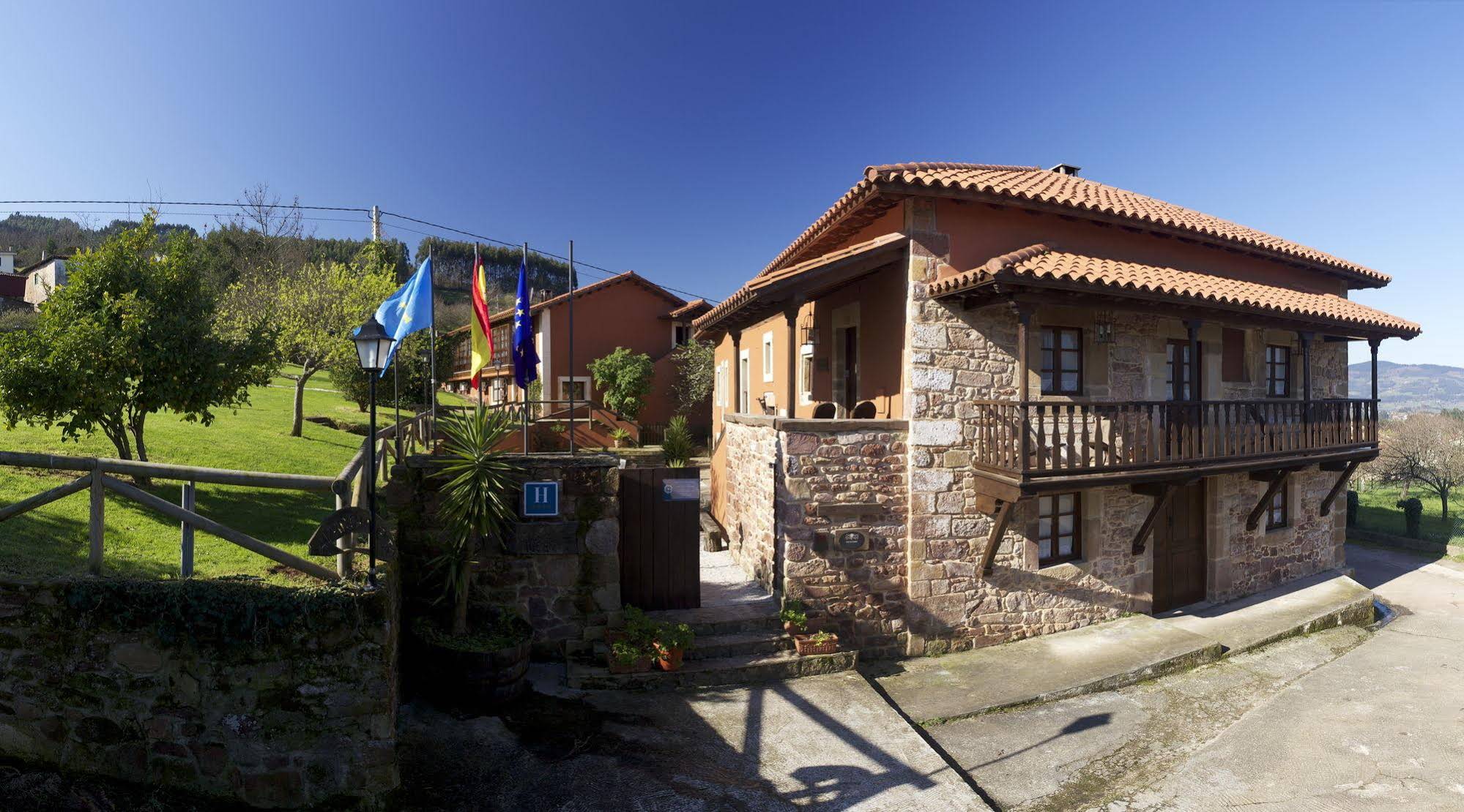 La Corte de Lugas