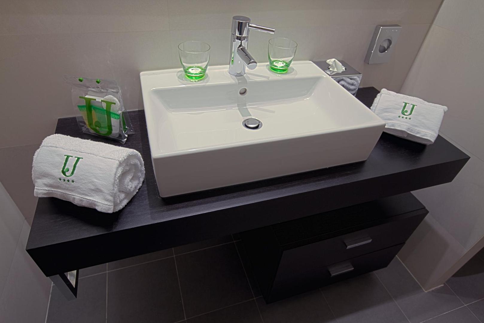 Sercotel Jardines de Uleta Suites