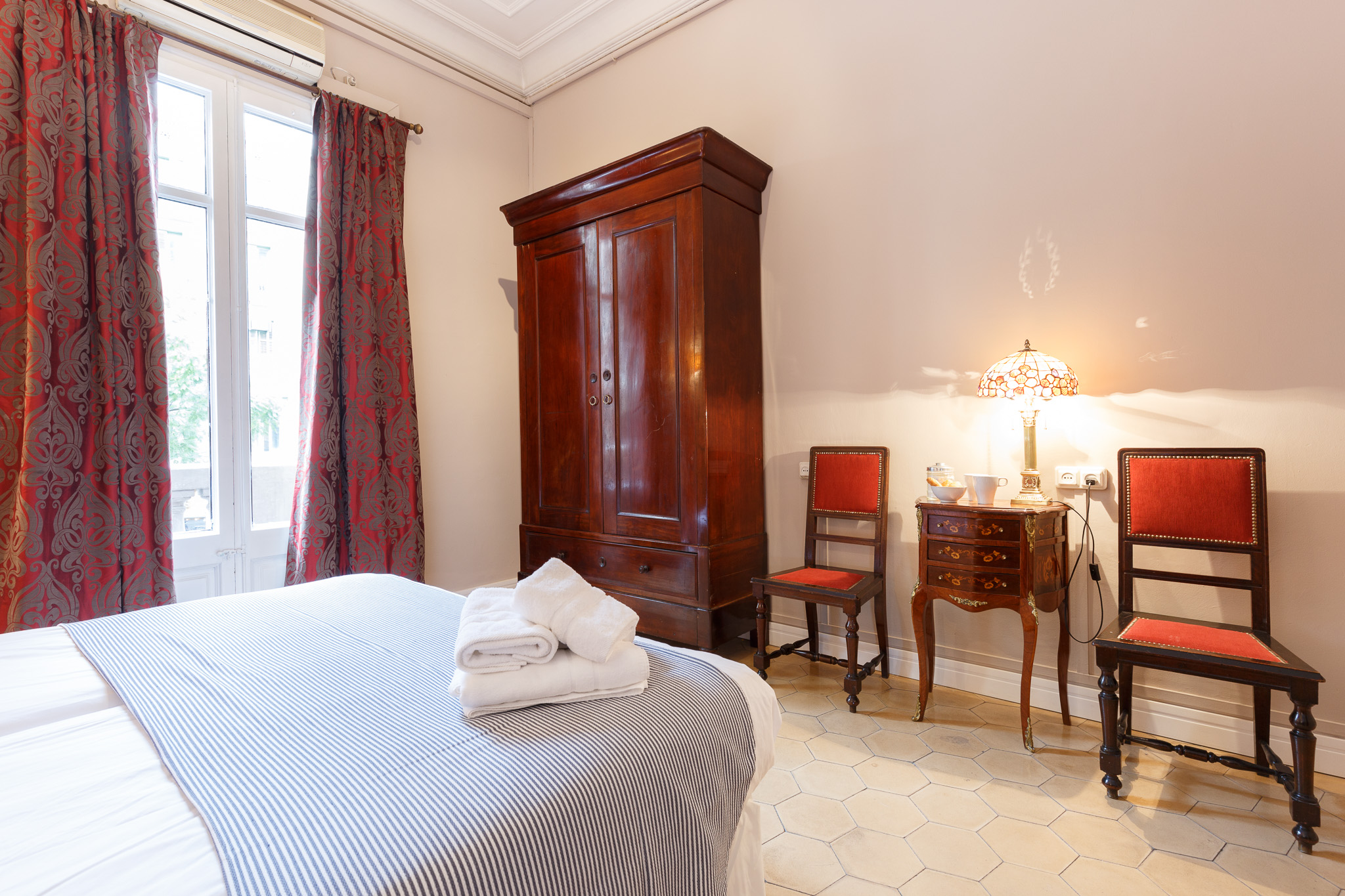 AinB Bed & Breakfast Via Laietana
