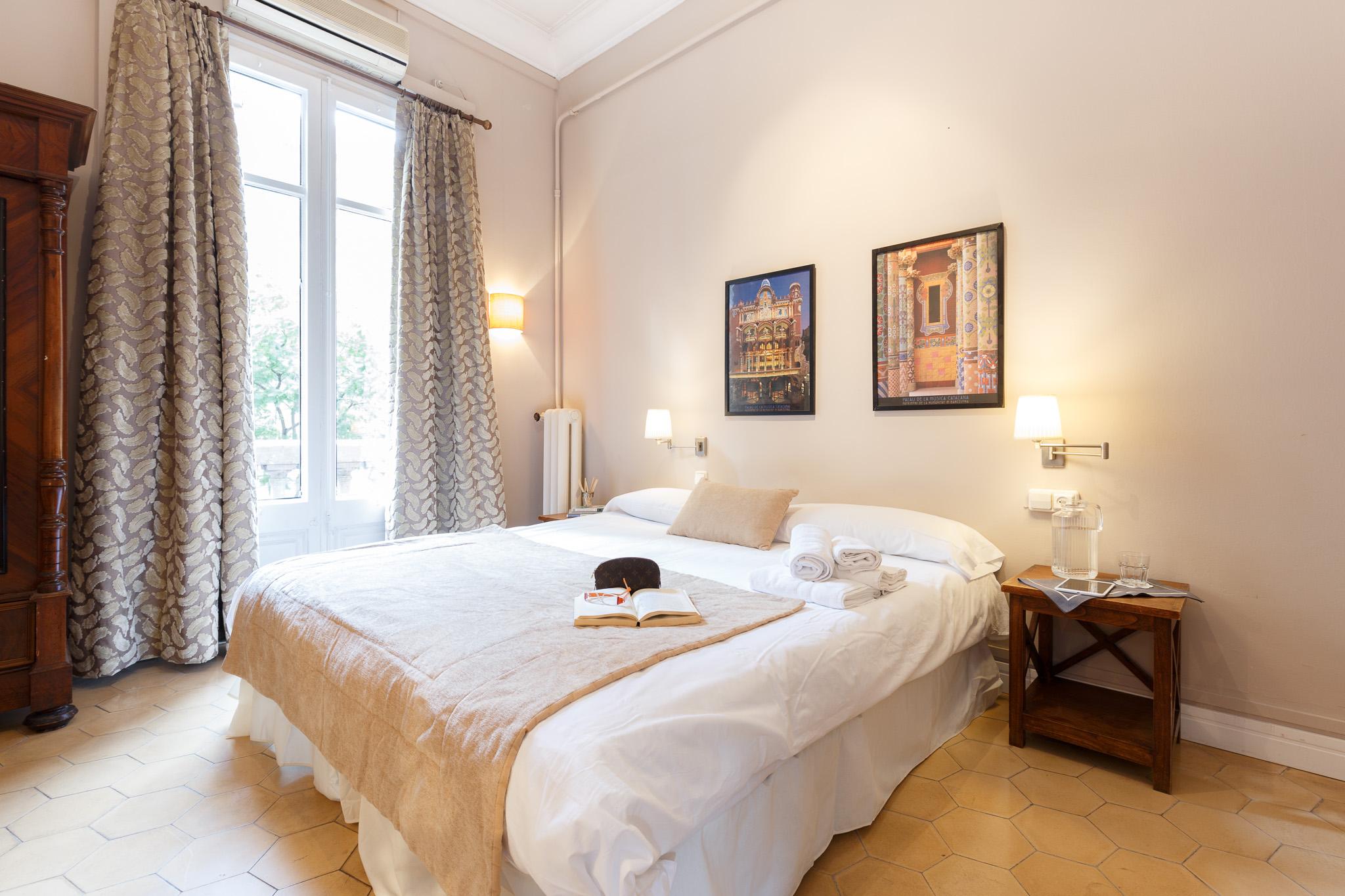 AinB Bed & Breakfast Via Laietana