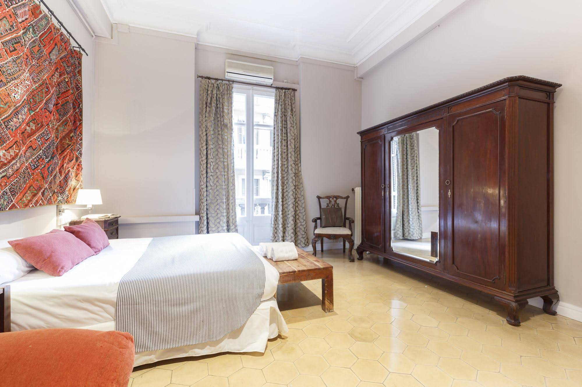 AinB Bed & Breakfast Via Laietana