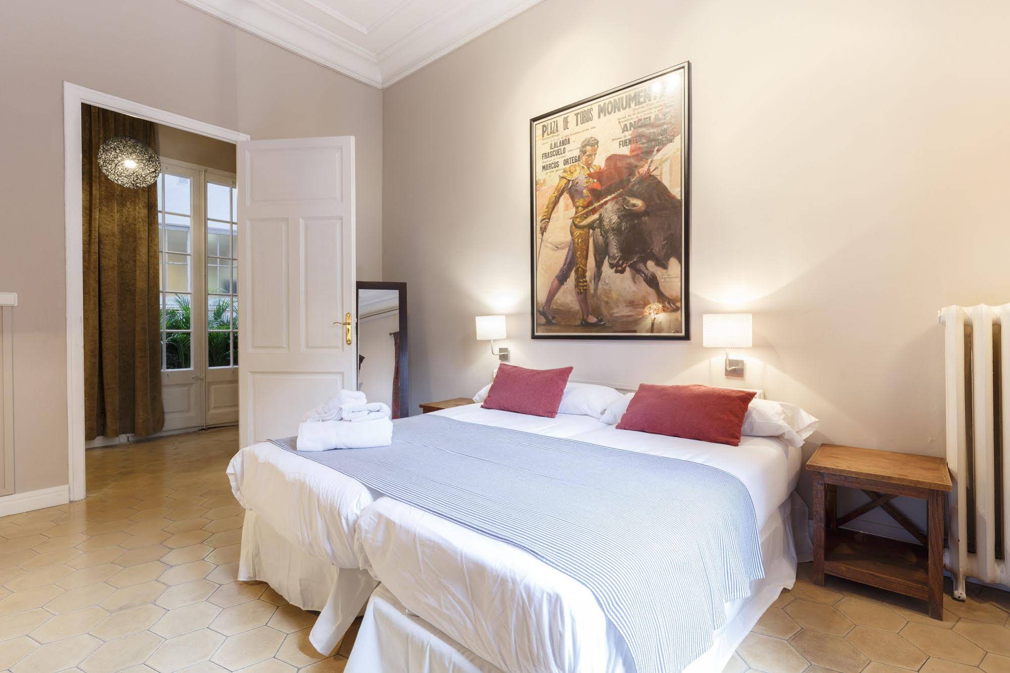 AinB Bed & Breakfast Via Laietana