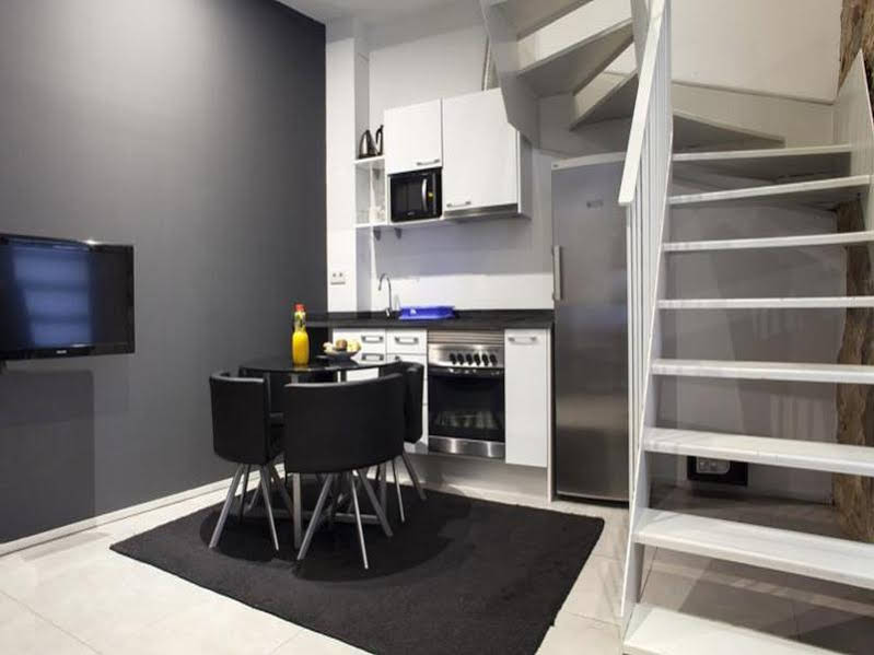 AinB Gothic Cathedral Apartments