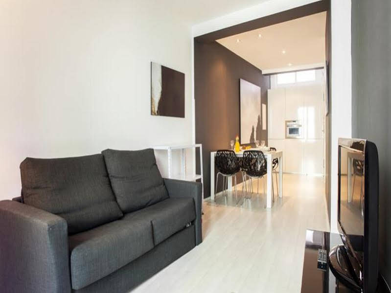 AinB Gothic Cathedral Apartments