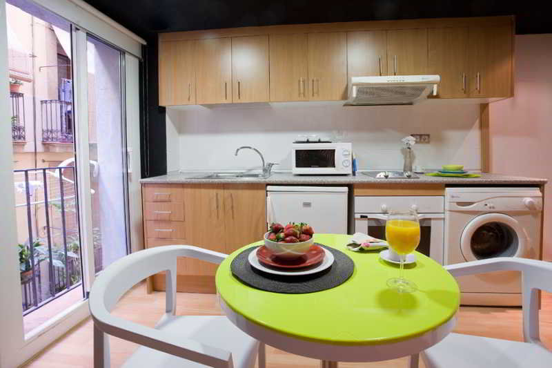 Apartamentos Colon 3000