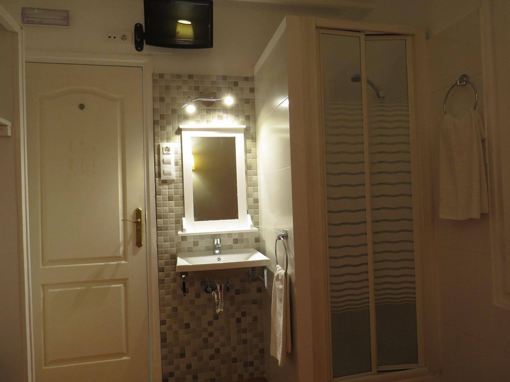 Barcelona City Rooms