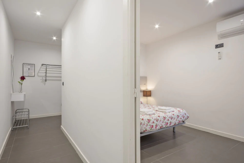 Barcelona Comtal Apartments