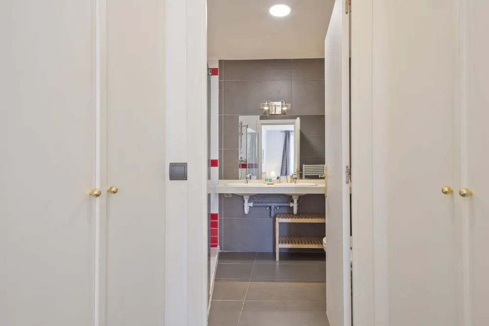 Barcelona Comtal Apartments
