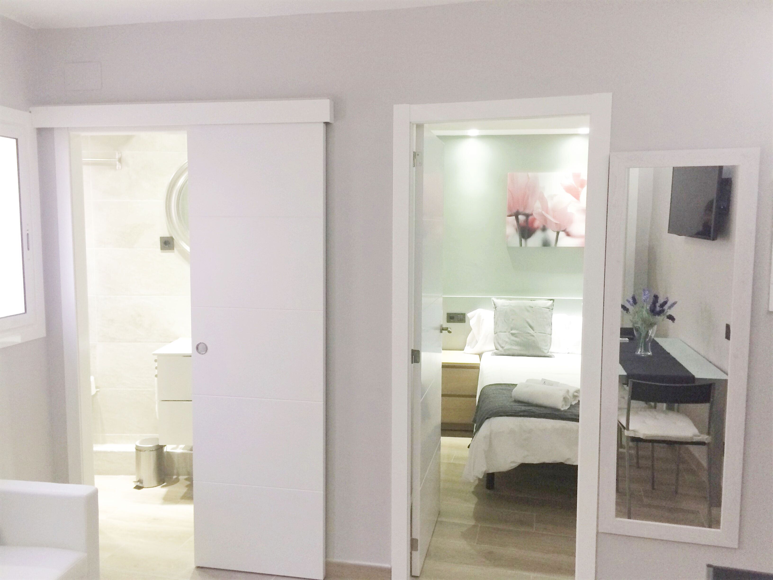 Barcelona Fifteen Luxury Hostel