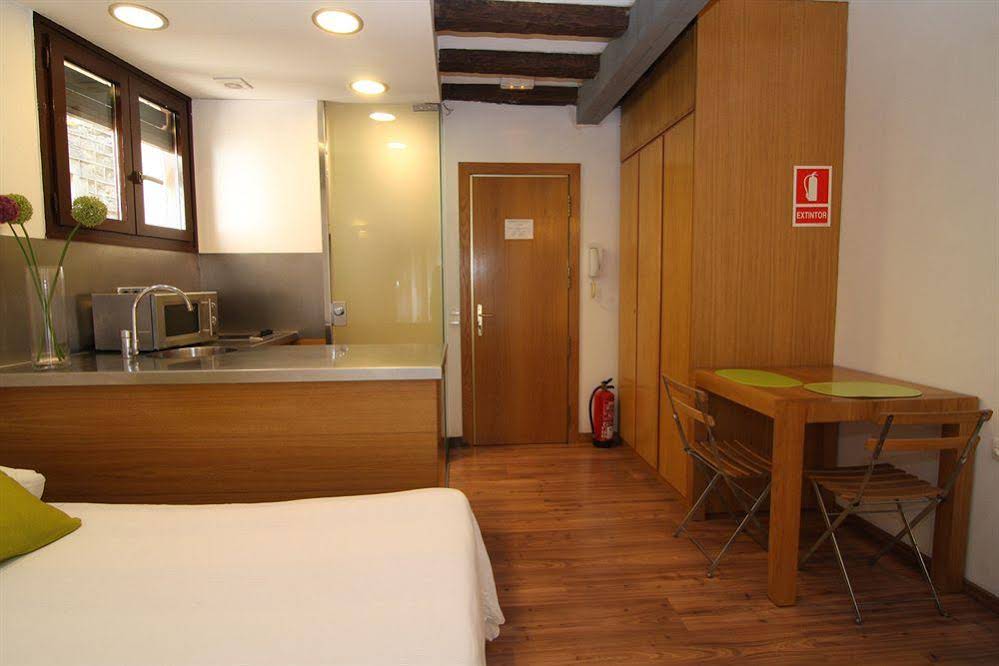Bcn2stay Apartments