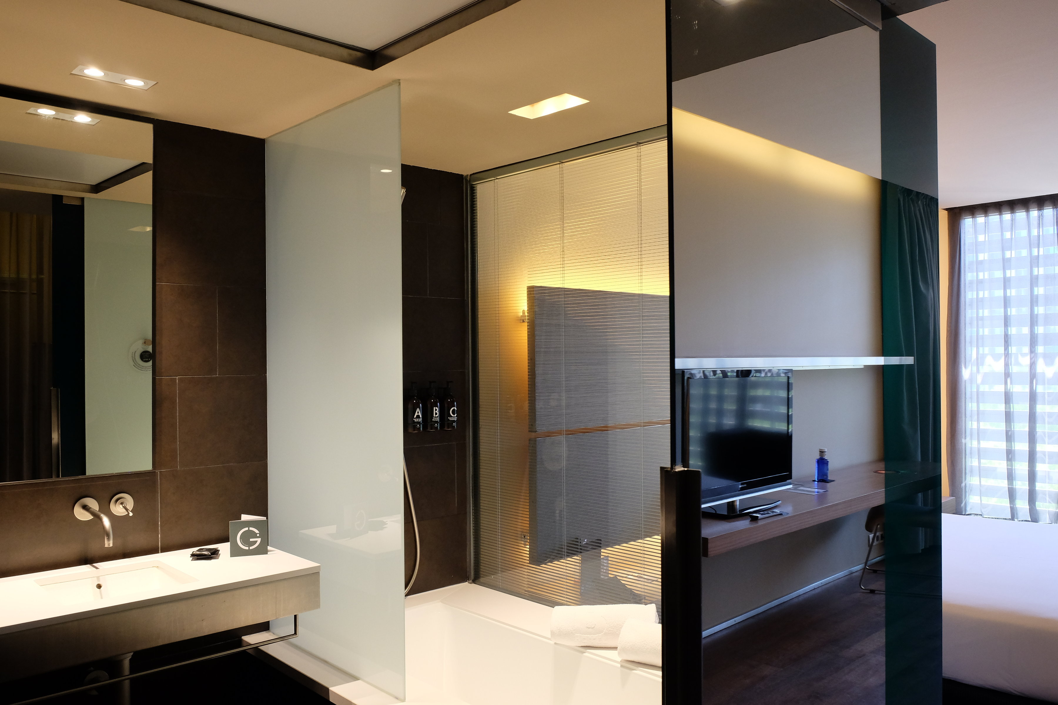 B-Hotel