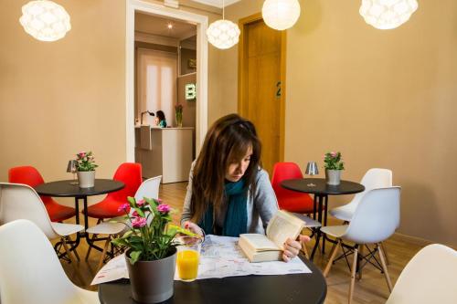 Born Barcelona Hostel