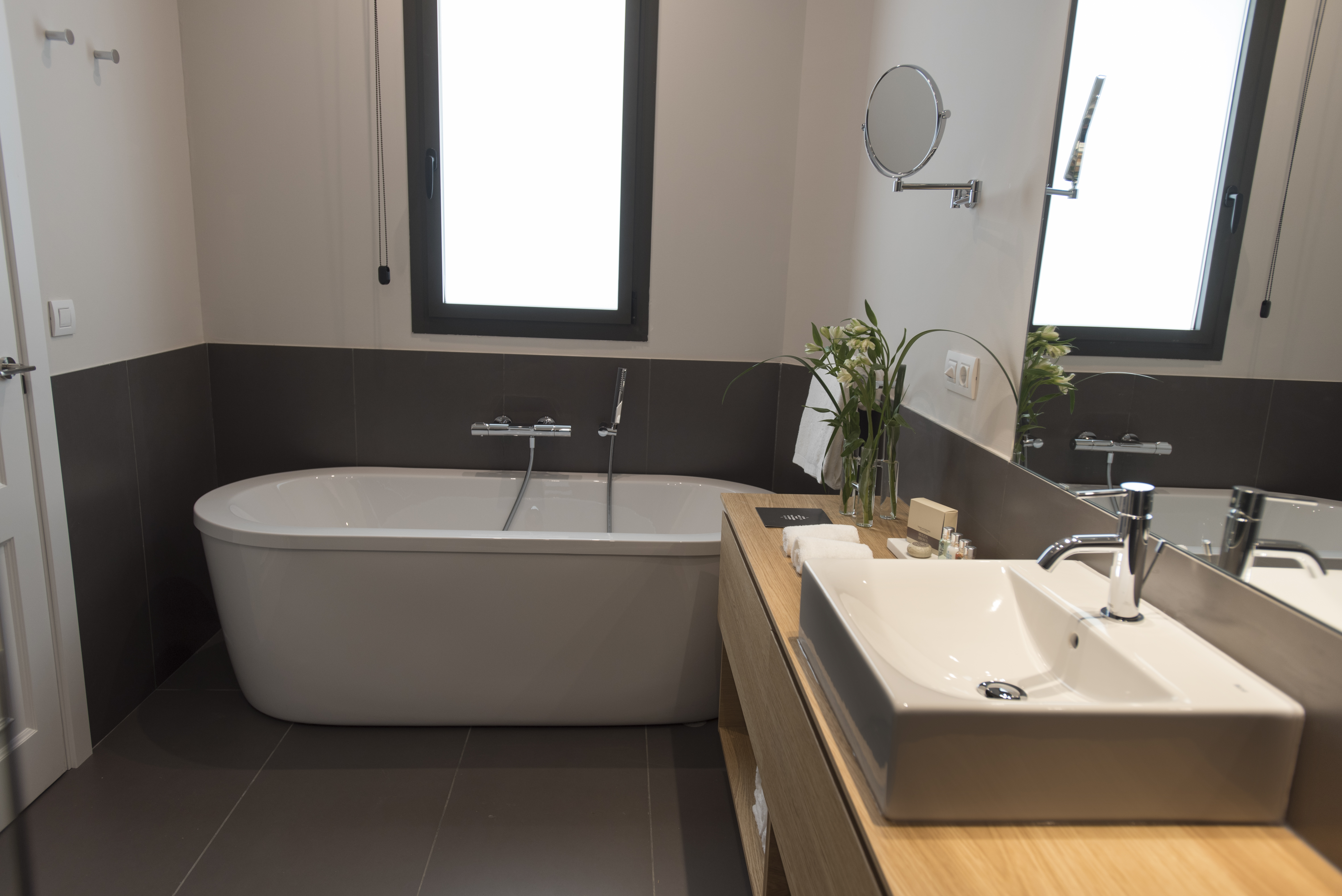 Casagrand Luxury Suites