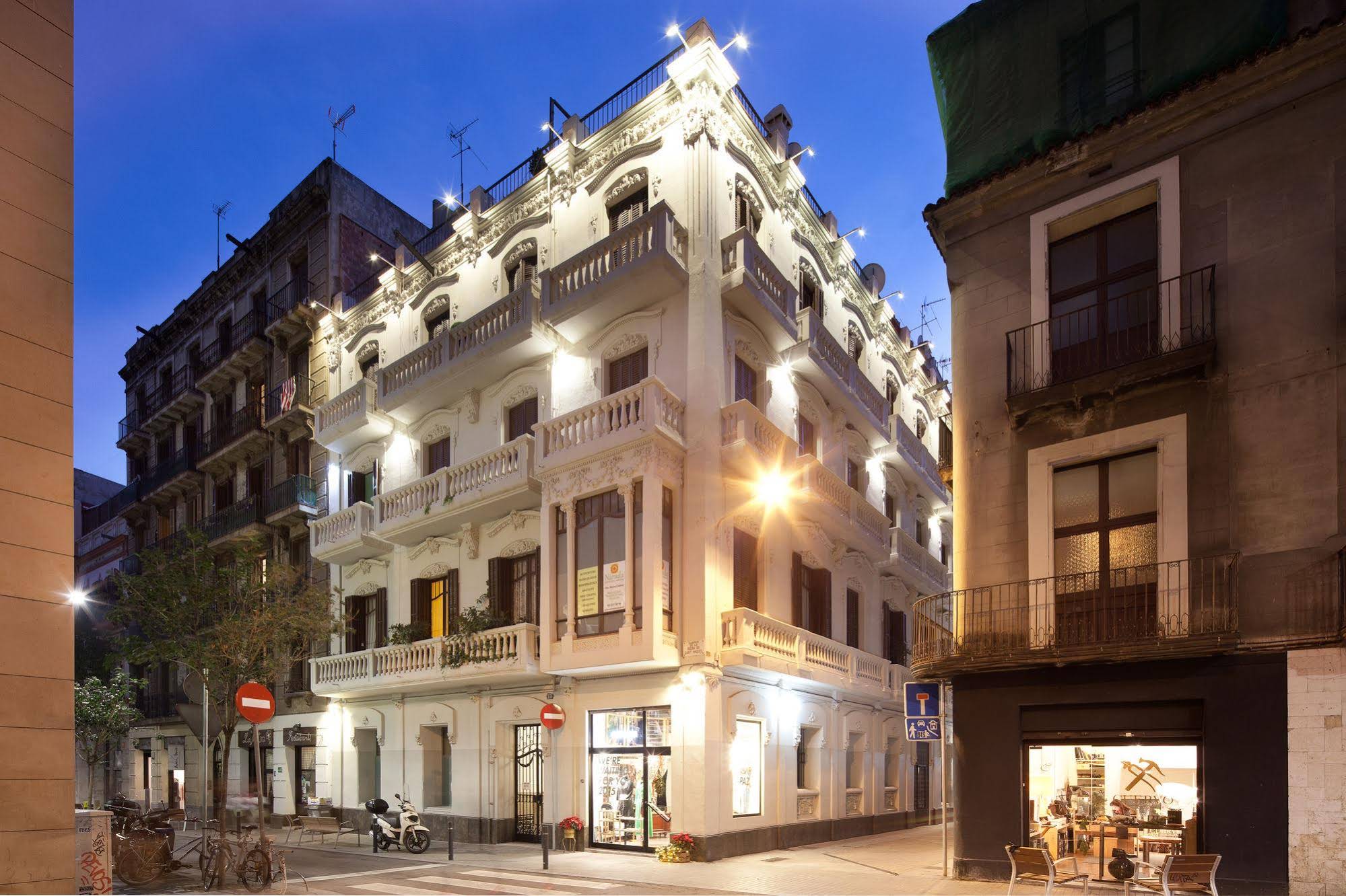 Click&Flat Seneca Suites