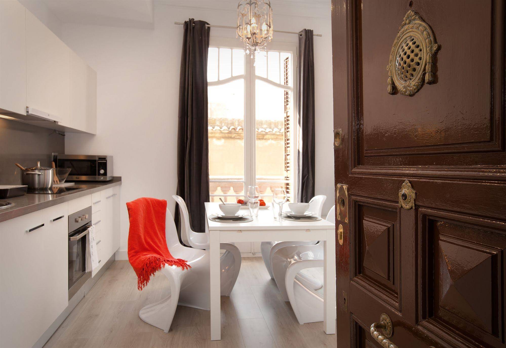 Click&Flat Seneca Suites