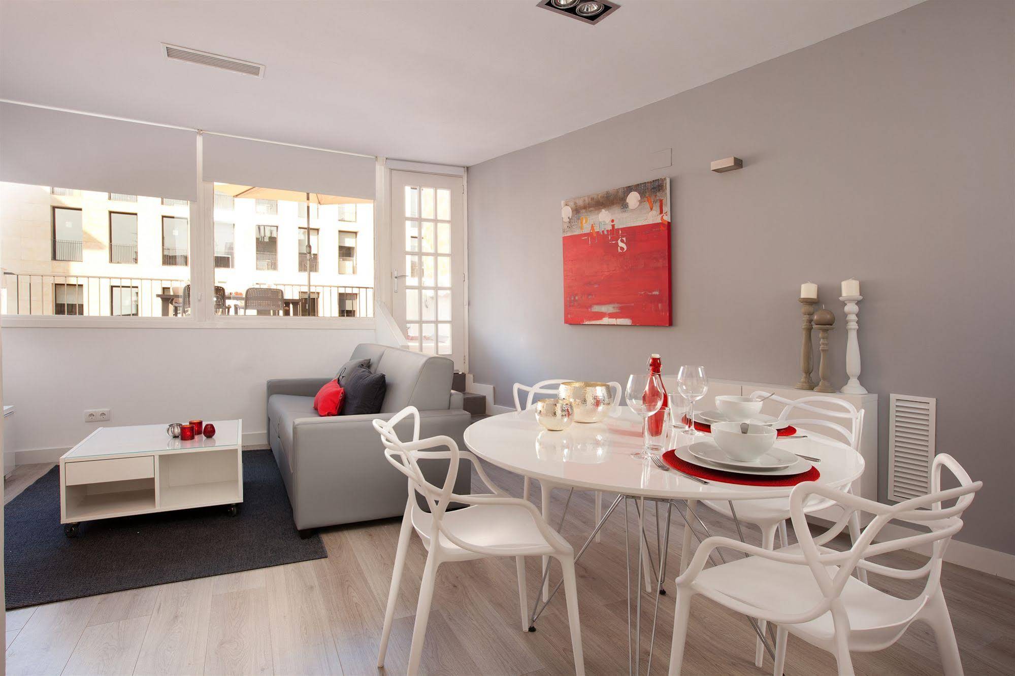 Click&Flat Seneca Suites