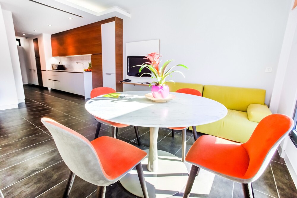 Cosmo Apartments