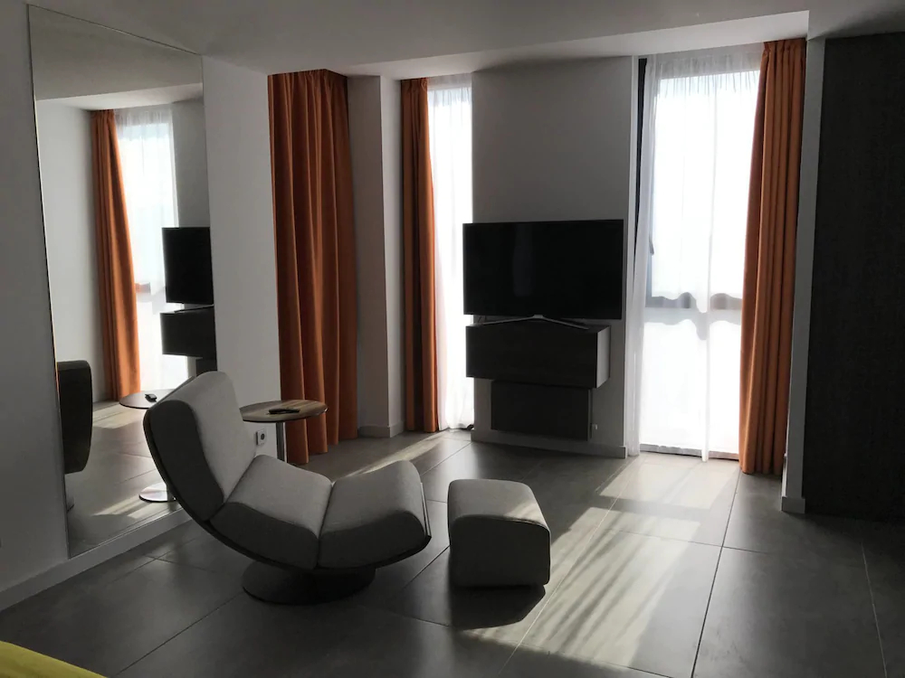 Cosmo Apartments