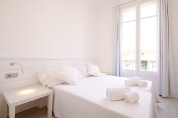 DingDong Express Hostel