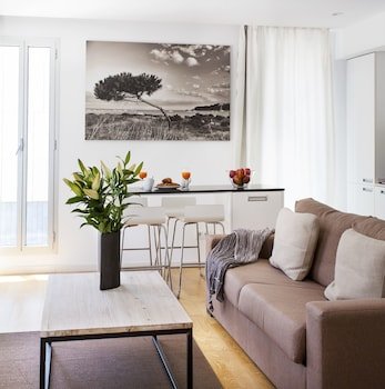 Durlet Beach Apartments