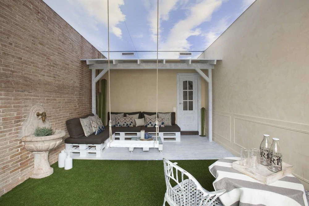 Enjoybcn Coliseum Apartments