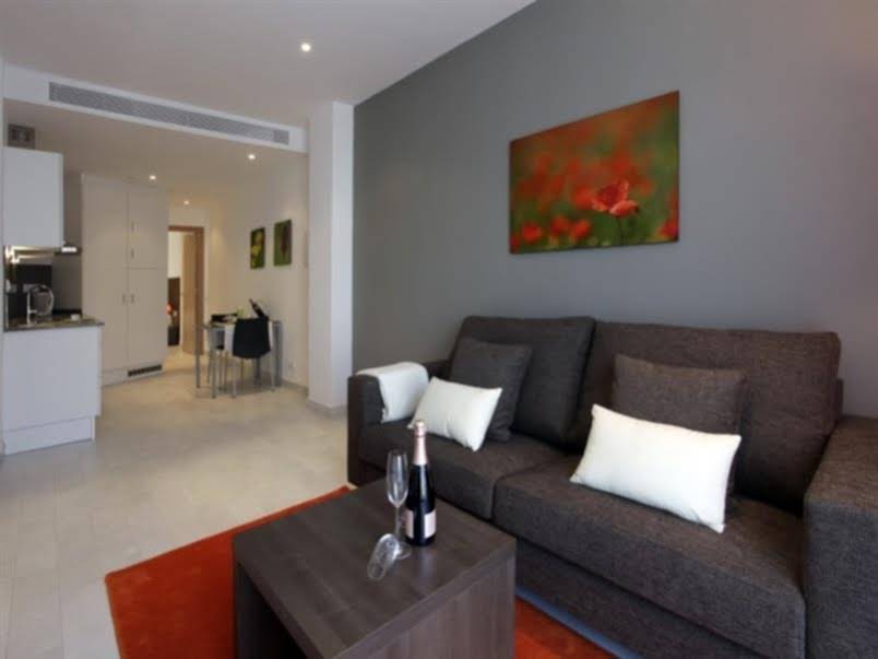 Fisa Rentals Gran Via Apartments