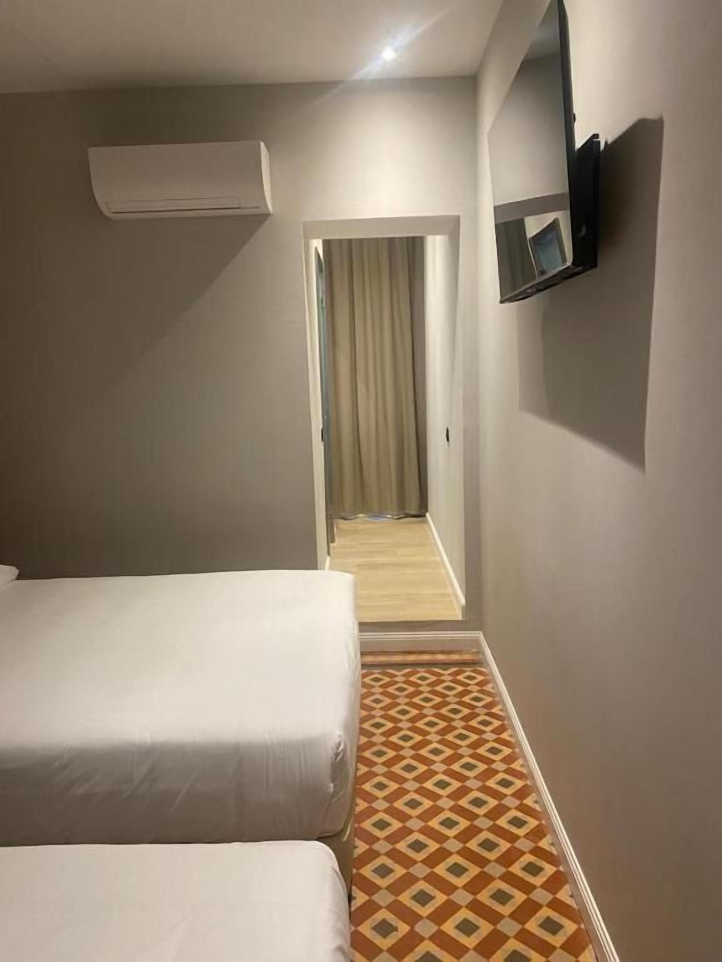 Fontanella by BCN URBAN ROOMS