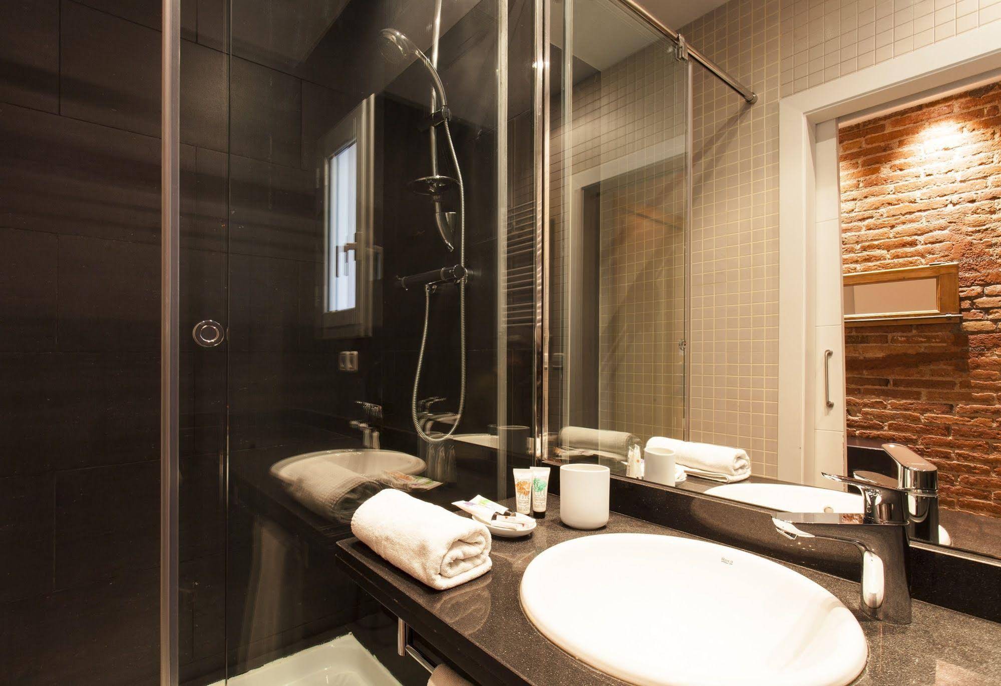 Fuster Apartments