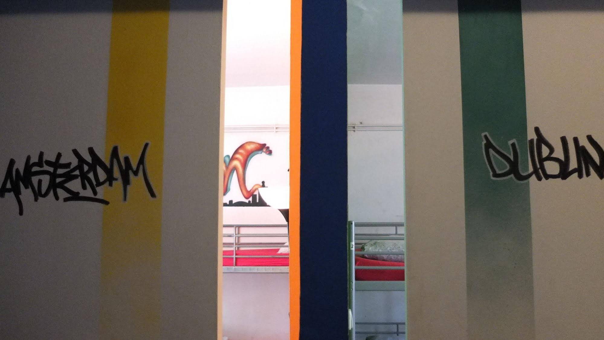 Graffiti Hostel