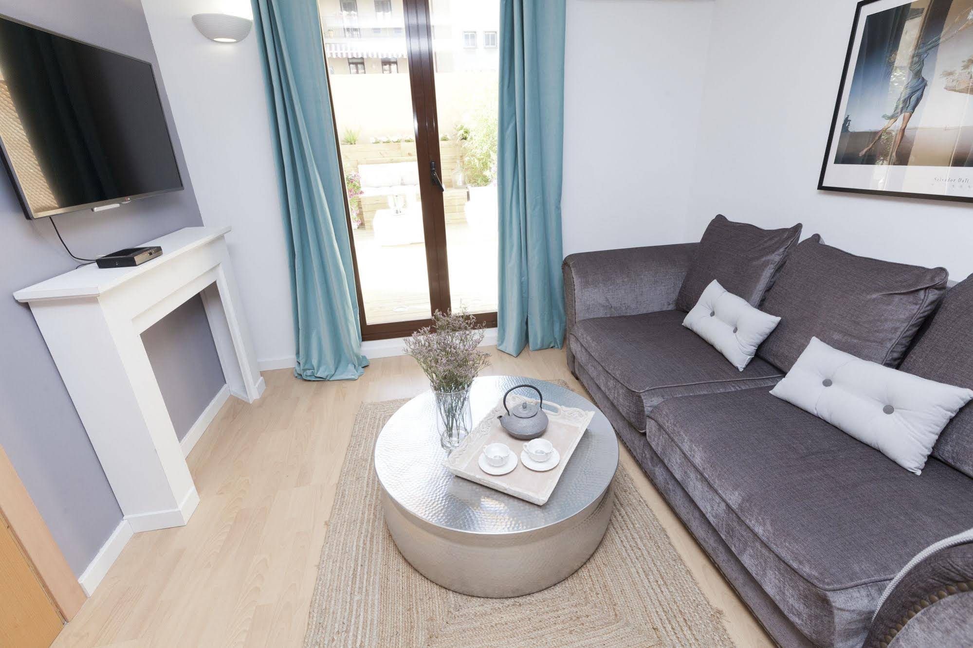 Happy Apartments Barcelona