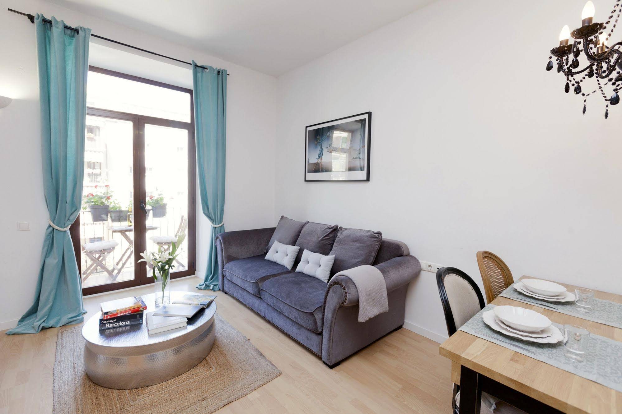 Happy Apartments Barcelona